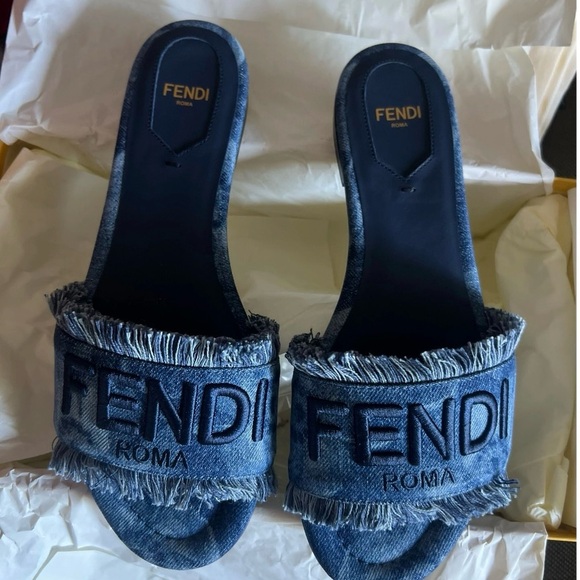 Fendi Sunshine Frayed Denim Slide Sandals Brand New w/ Box - Picture 1 of 6